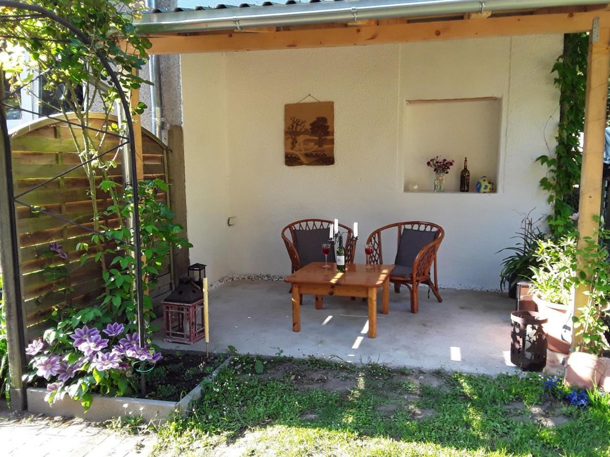 Ferienwohnung Wolf Nietwerder Екстер'єр фото